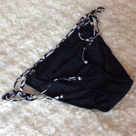 tie up triangle bikini - Picture 5 of 8